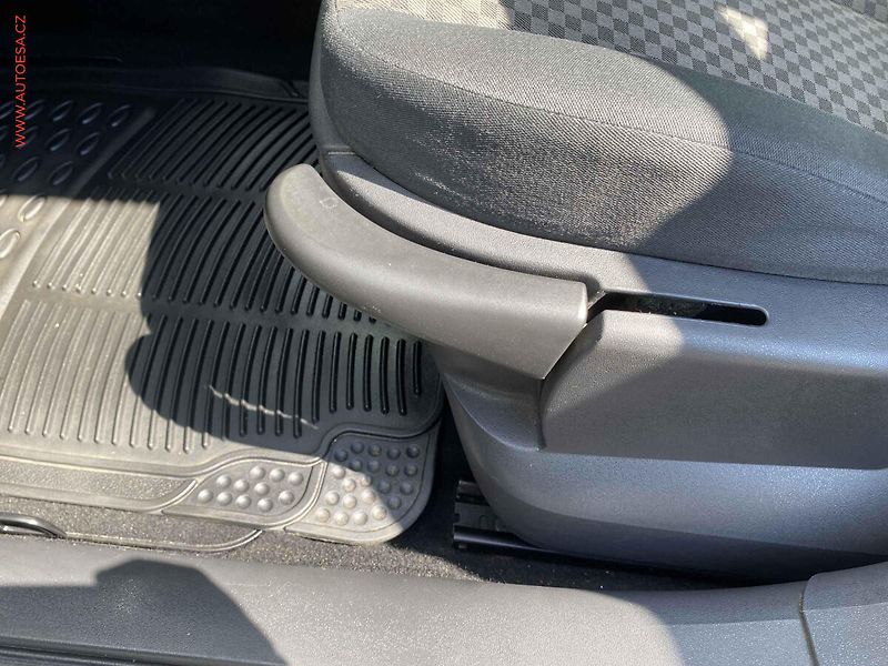 Renault Mégane (2003) 1.6i, AC - fotka 14 z 15