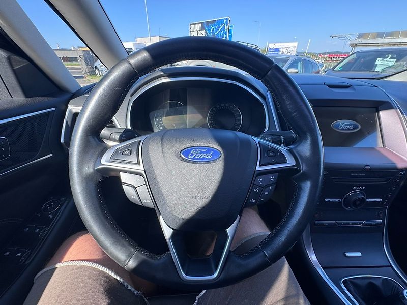 Ford Galaxy (2016) 2,0 TDCI 132KW 1. MAJ TITAN 7X - fotka 24 z 50