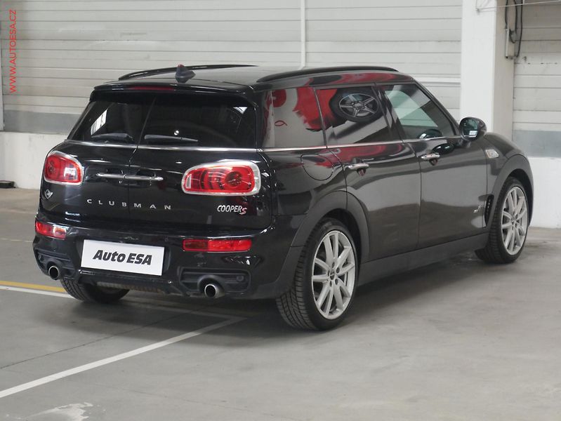 Mini Clubman (2016) 2.0 4x4, LED, panor, navi - fotka 4 z 19