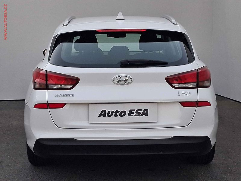 Hyundai i30 (2017) 1.4T-GDi - fotka 5 z 19