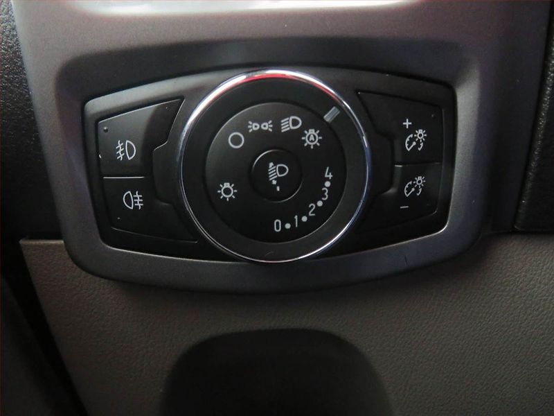 Ford Tourneo Custom (2017) Trend 2.0 EcoBlue, 1Maj, DPH - fotka 18 z 19