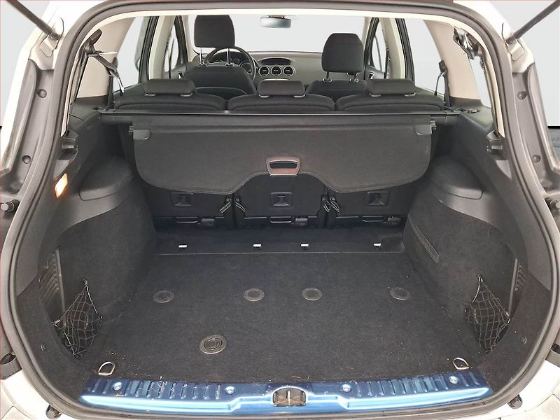 Peugeot 308 (2009) 1.6 HDi, po STK, Tažné - fotka 13 z 22