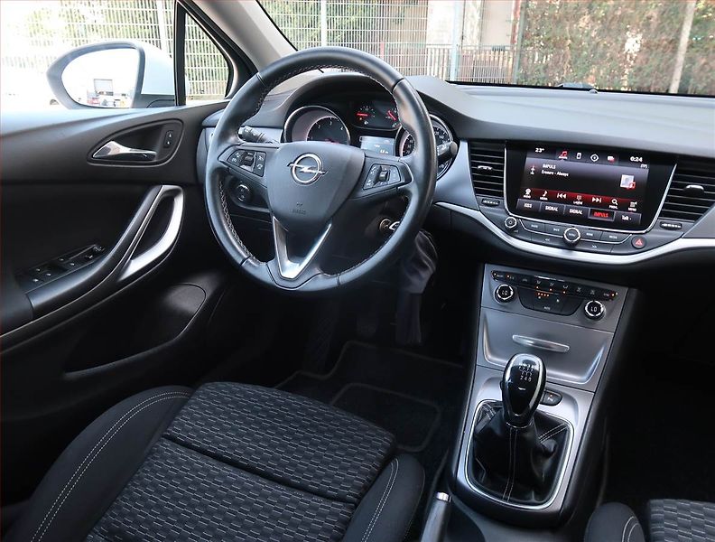Opel Astra (2017) Enjoy 1.6 CDTI, Serv.kniha - fotka 7 z 15