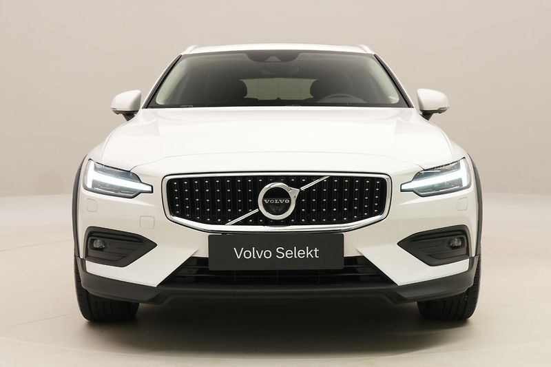 Volvo V60 CC B5 AWD BRIGHT PLUS AUT  - fotka 16 z 45