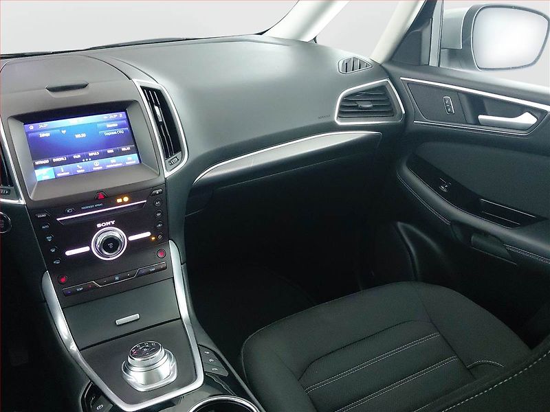 Ford Galaxy (2020) 2.0 EcoBlue - fotka 8 z 23