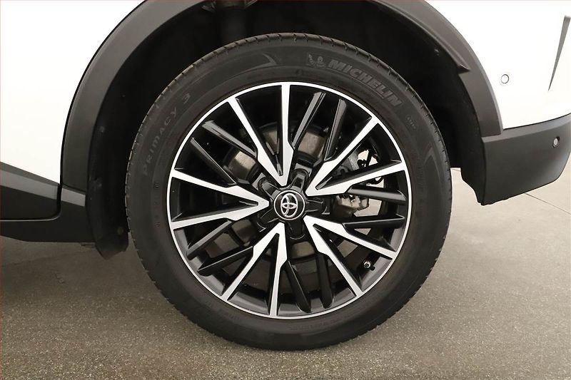 Toyota C-HR (2019) Comfort 1.8 Hybrid - fotka 18 z 18