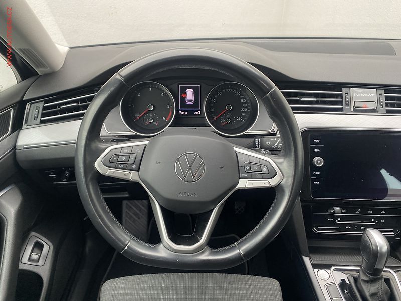 Volkswagen Passat (2022) 2.0 TDi, DSG, LED, navi - fotka 11 z 19