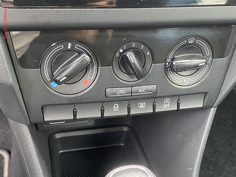 Škoda Rapid (2019) 1.0 TSi, Active - fotka 13 z 15