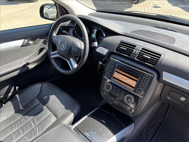 Mercedes-Benz Třídy R 3,0 CDI R 320 4-Matic - fotka 18 z 39