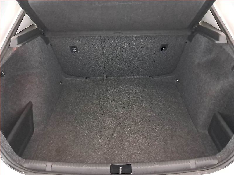 Škoda Rapid (2015) Ambition 1.2 TSI - fotka 14 z 15