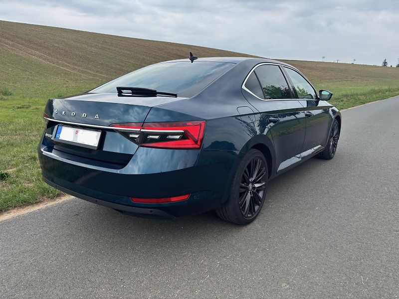 Škoda Superb (2023) - fotka 2 z 23