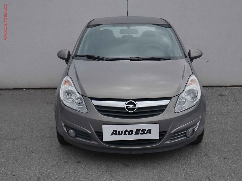 Opel Corsa (2011) 1.2i, 1.maj,ČR, servis.kniha - fotka 2 z 13