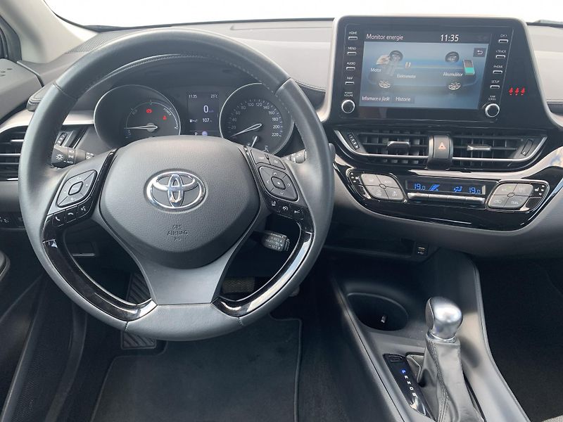 Toyota C-HR COMFORT 1,8 HYBRID 90kW AT - fotka 16 z 30