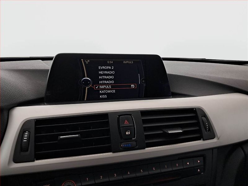 BMW Řada 3 (2013) 320 d xDrive, 4X4, Navi - fotka 12 z 17