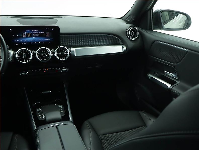 Mercedes-Benz EQB (2023) 250, SoH 97% - fotka 8 z 18
