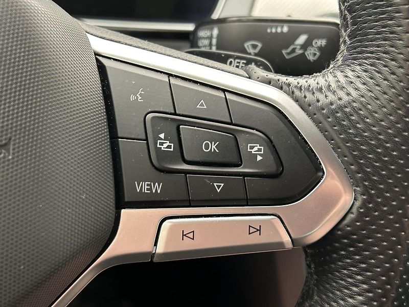 Volkswagen Passat 2.0 TDI 4x4 R-Line - fotka 22 z 31