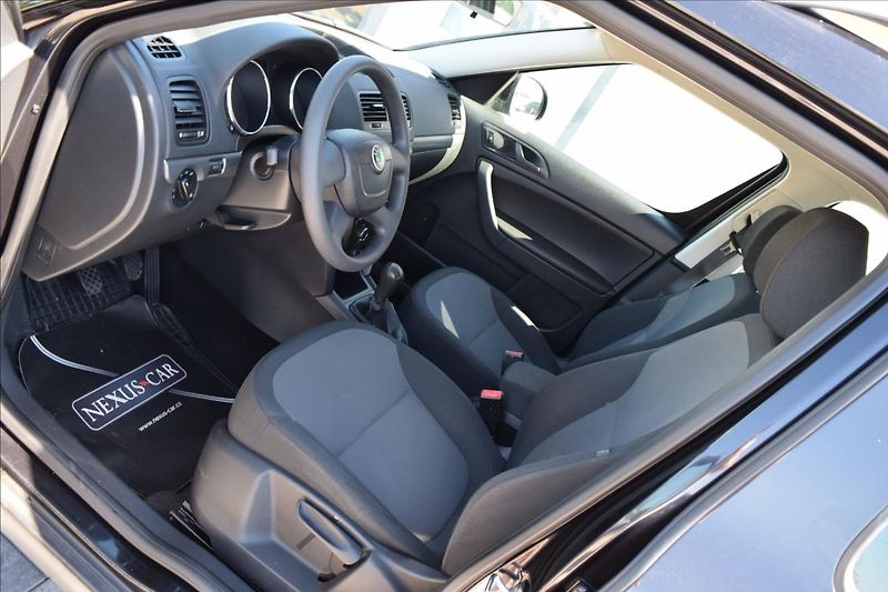 Škoda Yeti 1,2 TSI 77KW NÍZKÉ KM TAŽNÉ - fotka 15 z 47
