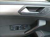 Volkswagen Touran 1,2 TSi 81kW 7.míst, NAVI - náhled 34