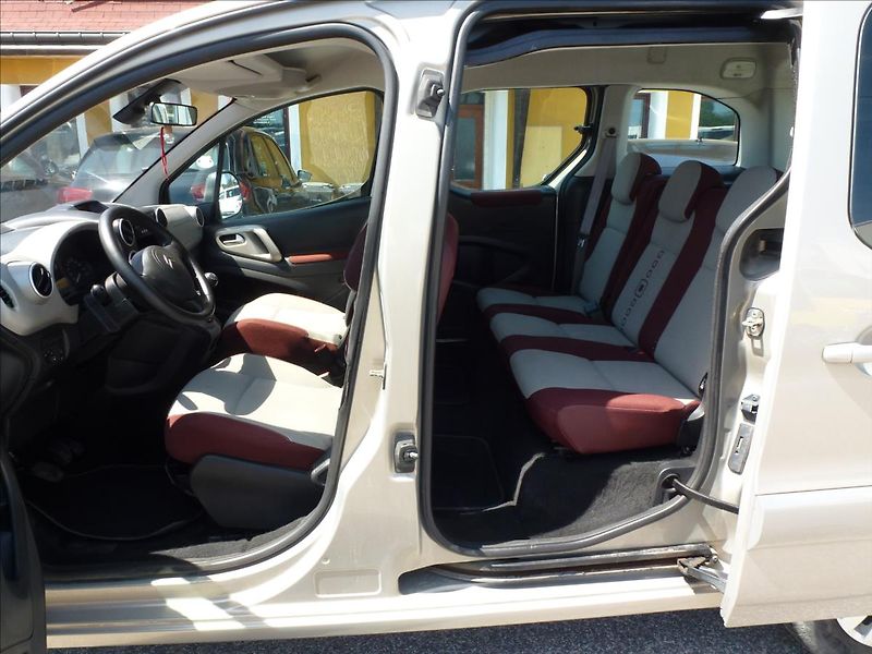 Citroën Berlingo 1,6 HDI  Multispace - fotka 19 z 44