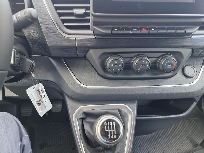 Renault Trafic (2026) L2 equilibre 9 míst  - fotka 13 z 15