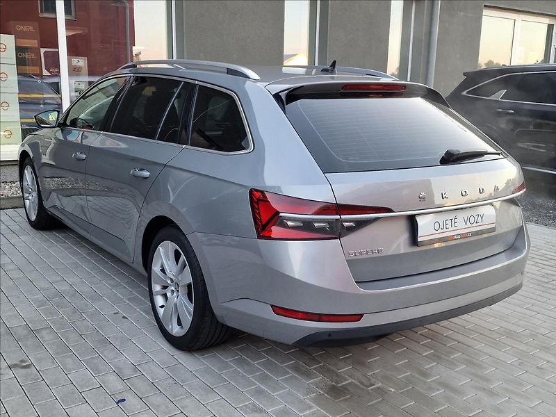 Škoda Superb 2.0TDI 110kW Style Combi,1Maj - fotka 8 z 49