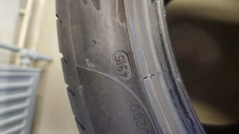 Ostatní Pneu Pirelli P Zero - fotka 7 z 8