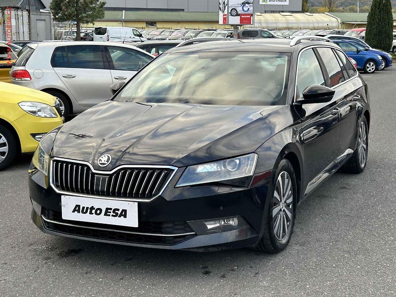 Škoda Superb (2016) 1.6 TDi, AC, výhřev sed. - fotka 3 z 19