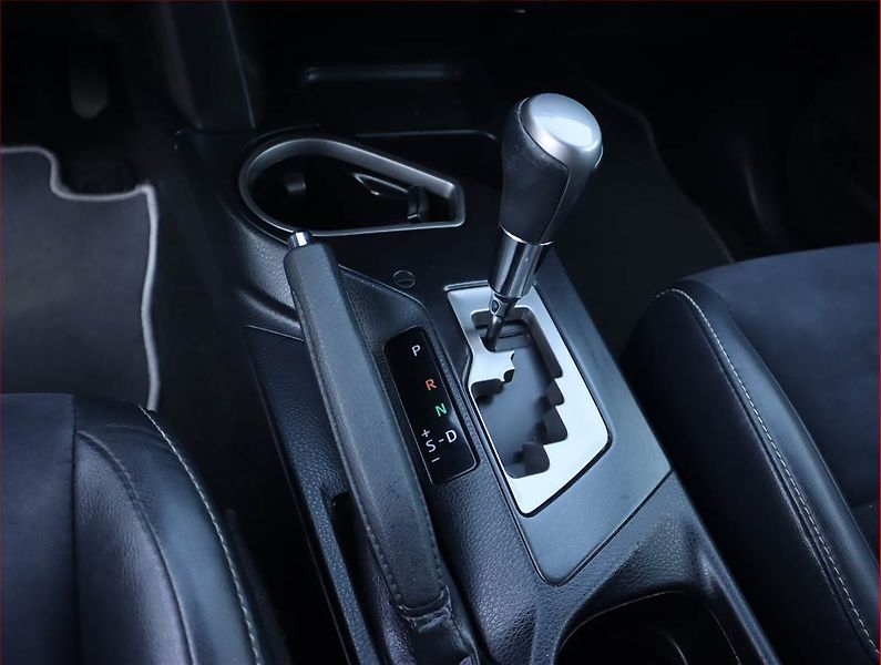 Toyota RAV4 (2016) 2.5 Hybrid, 4X4, Automat - fotka 13 z 22