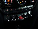 Mini Countryman 2,0 SD 140kW ALL4 Aut. LED - náhled 25
