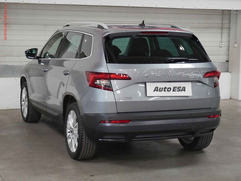 Škoda Karoq (2019) 1.6 TDi, Style, LED, navi - fotka 4 z 23