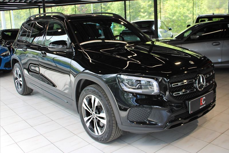 Mercedes-Benz GLB 220d 4MATIC MBEAM/Pano/Night/M - fotografie inzerátu