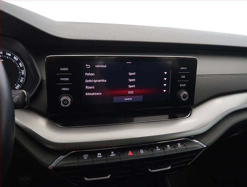 Škoda Octavia (2022) Style 1.0 TSI, Serv.kniha - fotka 20 z 26