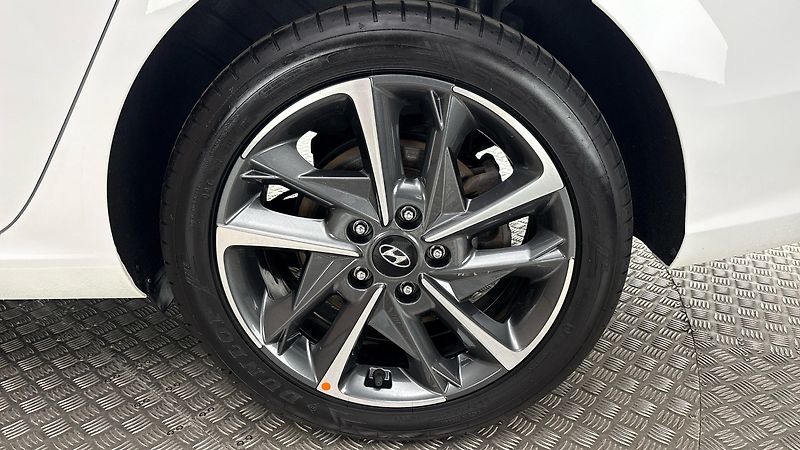 Hyundai i30 1.5 T-GDI Style Kombi - fotka 19 z 29