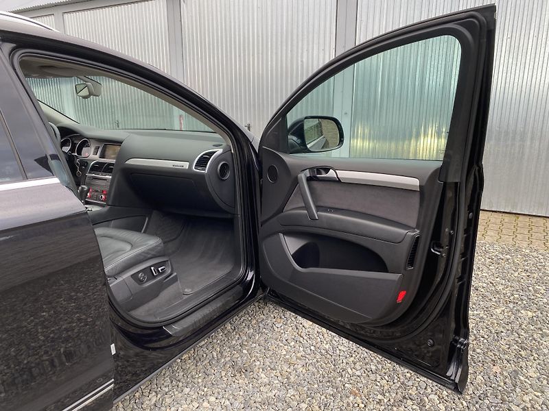 Audi Q7 3.0TDi 4x4 240PS FL 8Q SLINE!! - fotka 119 z 156