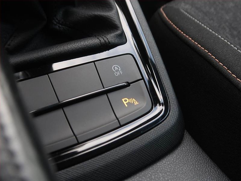 Škoda Kamiq (2023) Style 1.0 TSI, Serv.kniha - fotka 15 z 16
