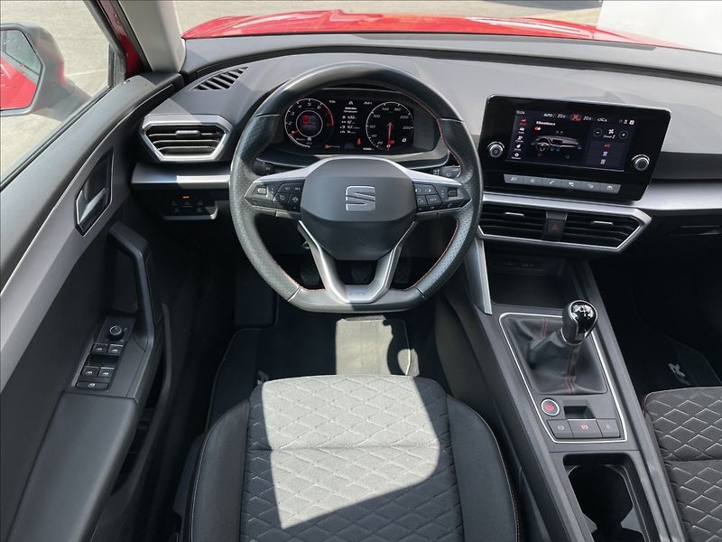 Seat Leon 1,5 TSI Combi FR ST KESSY+PDC - fotka 7 z 22