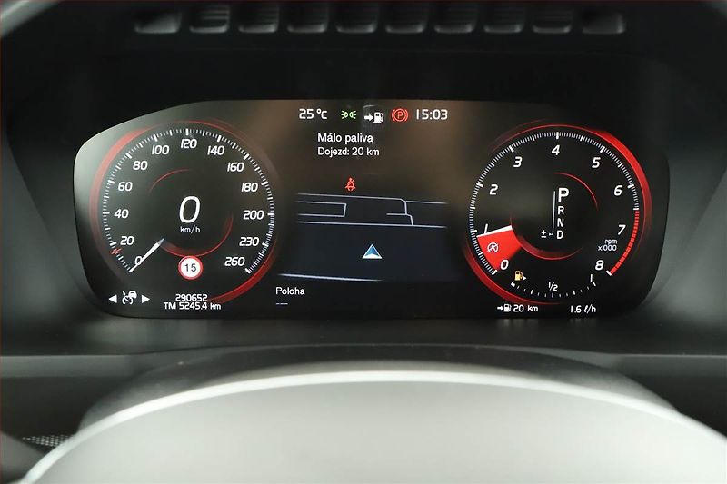 Volvo XC90 (2019) T6 AWD - fotka 18 z 22