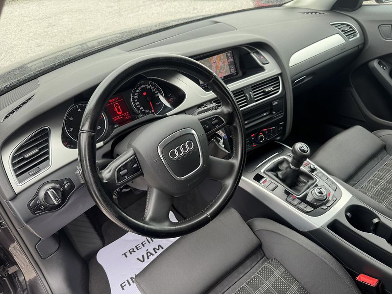 Audi A4 Avant 2.0TDi,rezervace - fotka 19 z 54
