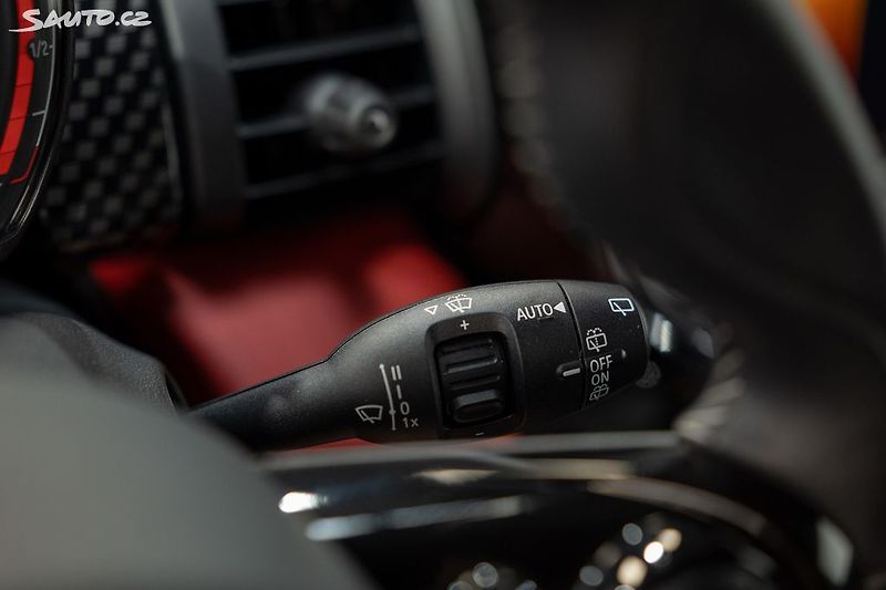 Mini Cooper S 2.0 141 kW - fotka 26 z 36