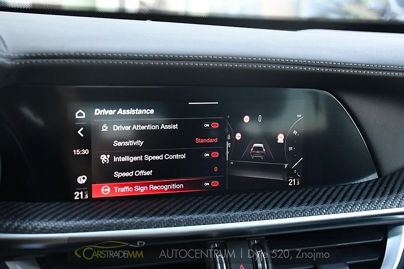 Alfa Romeo Stelvio 2.9V6 Bi-T.382 kW QUADRIFOGLIO - fotka 37 z 61
