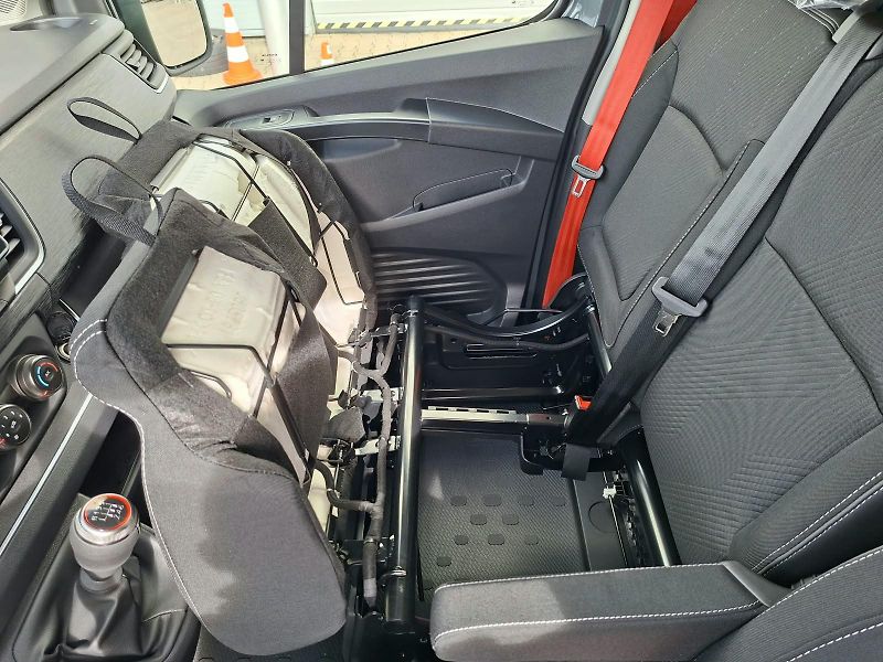 Renault Trafic (2026) TRAFIC COMBI L2H1, 9 míst, MAN - fotka 21 z 22
