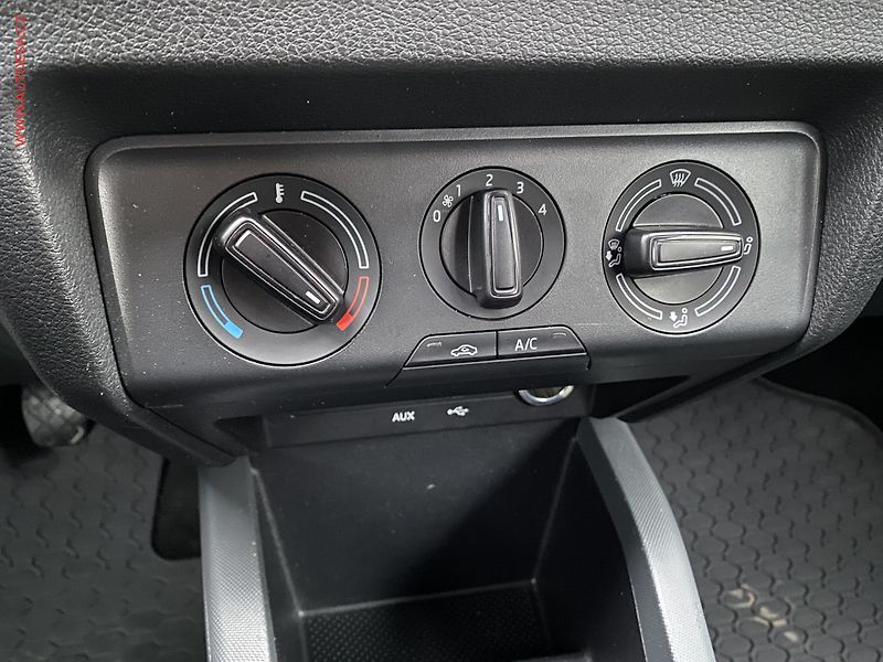 Škoda Fabia (2017) 1.0 TSi, Active, park.čidla - fotka 13 z 18