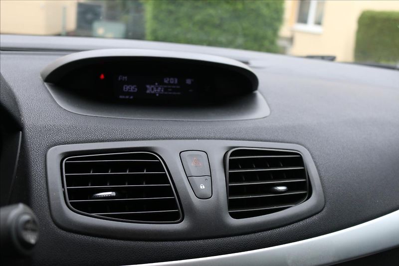 Renault Fluence 1,6 ČR, LPG, nové STK - fotka 14 z 28