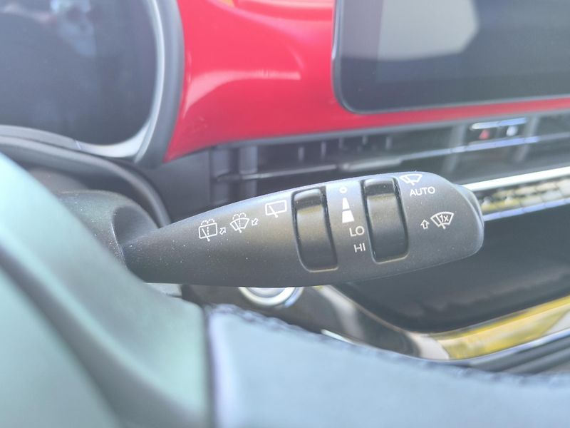 Fiat 500 (2026) Hybrid Icon 1.0 BSG 65k - fotka 13 z 35