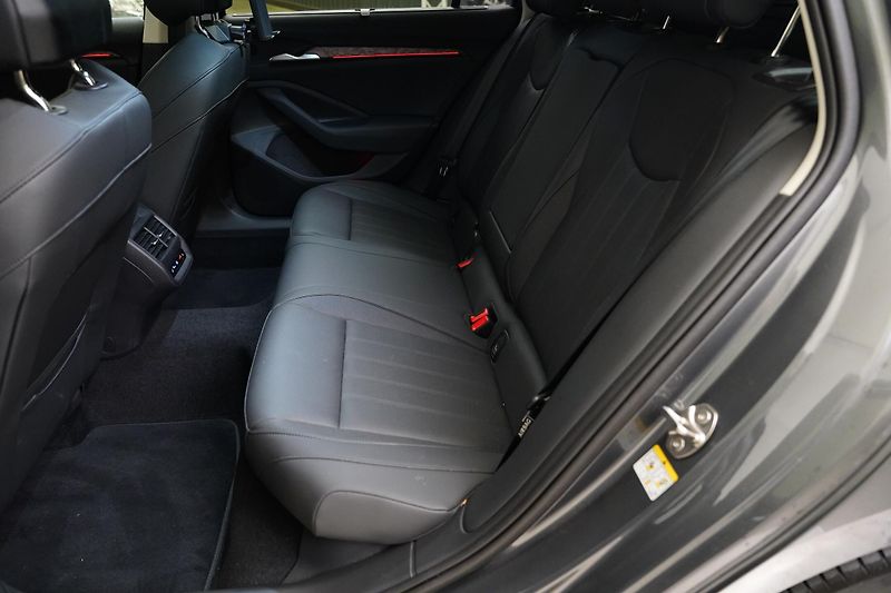 Škoda Superb - fotka 3 z 6