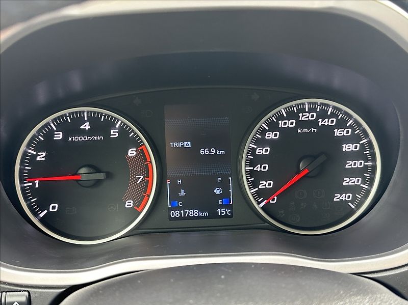 Mitsubishi Eclipse Cross 1,5 Turbo 163PS  Spirit - fotka 38 z 52