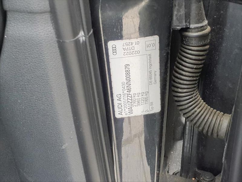 Audi A4 2,0 TDI QUATTRO KEYLESS KAMERA - fotka 10 z 10