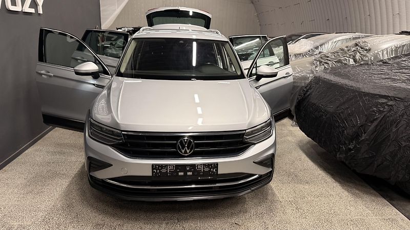 Volkswagen Tiguan (2022) 2.0 TDI,LIFEREZERVOVÁNO - fotka 10 z 40