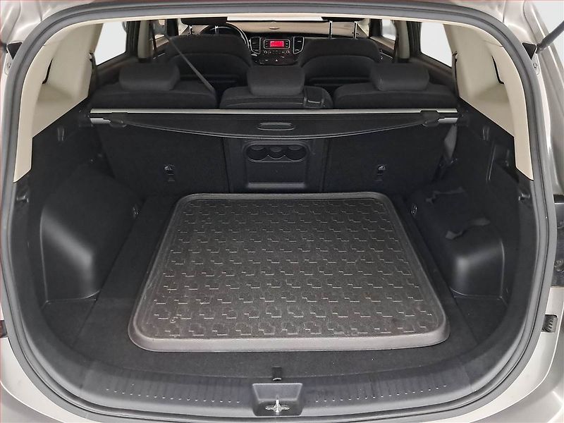 Kia Carens (2015) 2.0 GDI, Tempomat - fotka 14 z 16