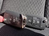 Volkswagen Touran 2.0 TDi, 110 kW, 97 tis km - náhled 18